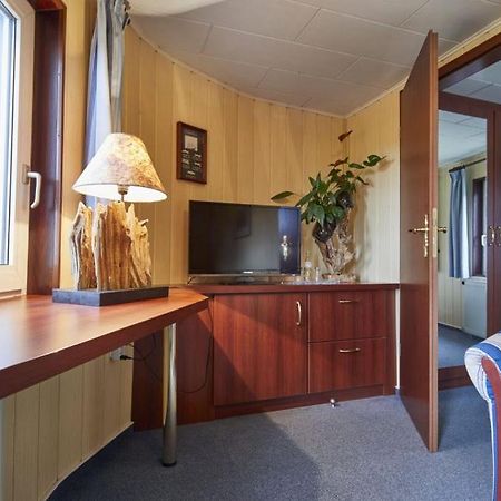 Hotelschiff Stinne Wustrow (Fischland) Exterior foto